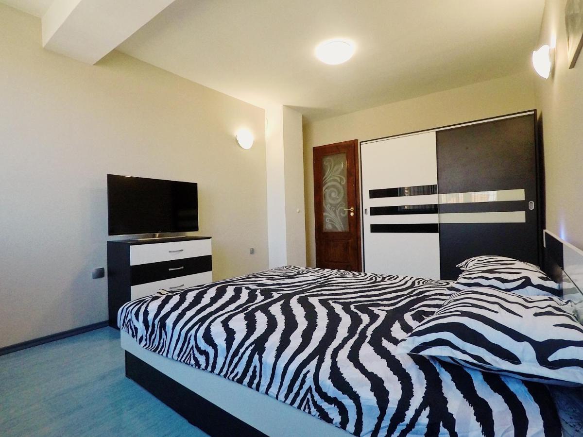 Spacious And Bright Maisonette Varna Center 외부 사진